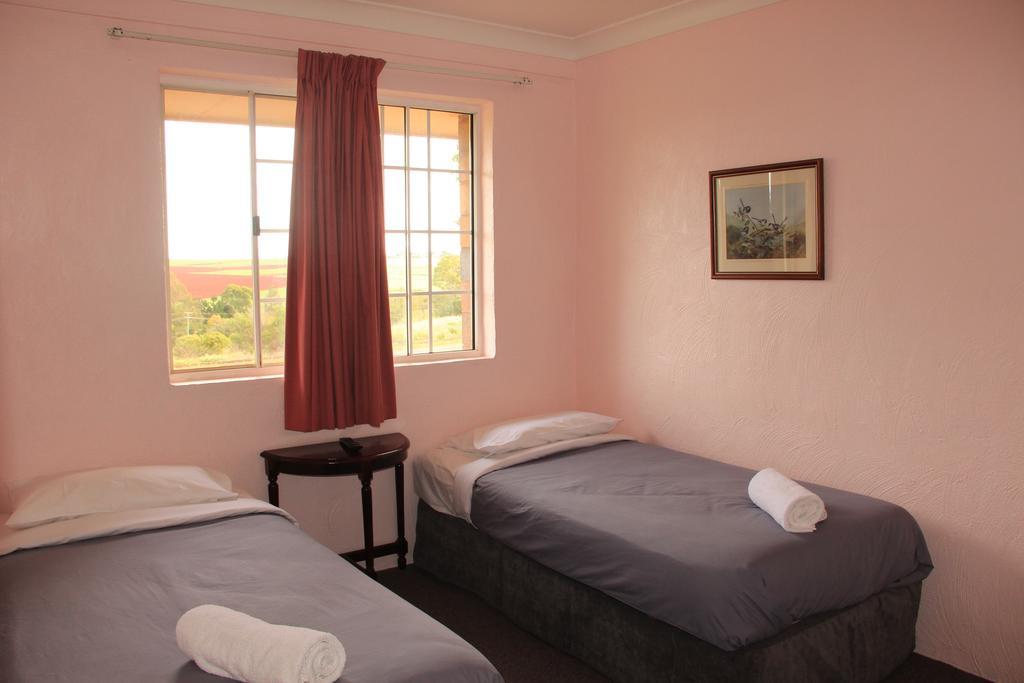 Childers Gateway Motor Inn Room photo